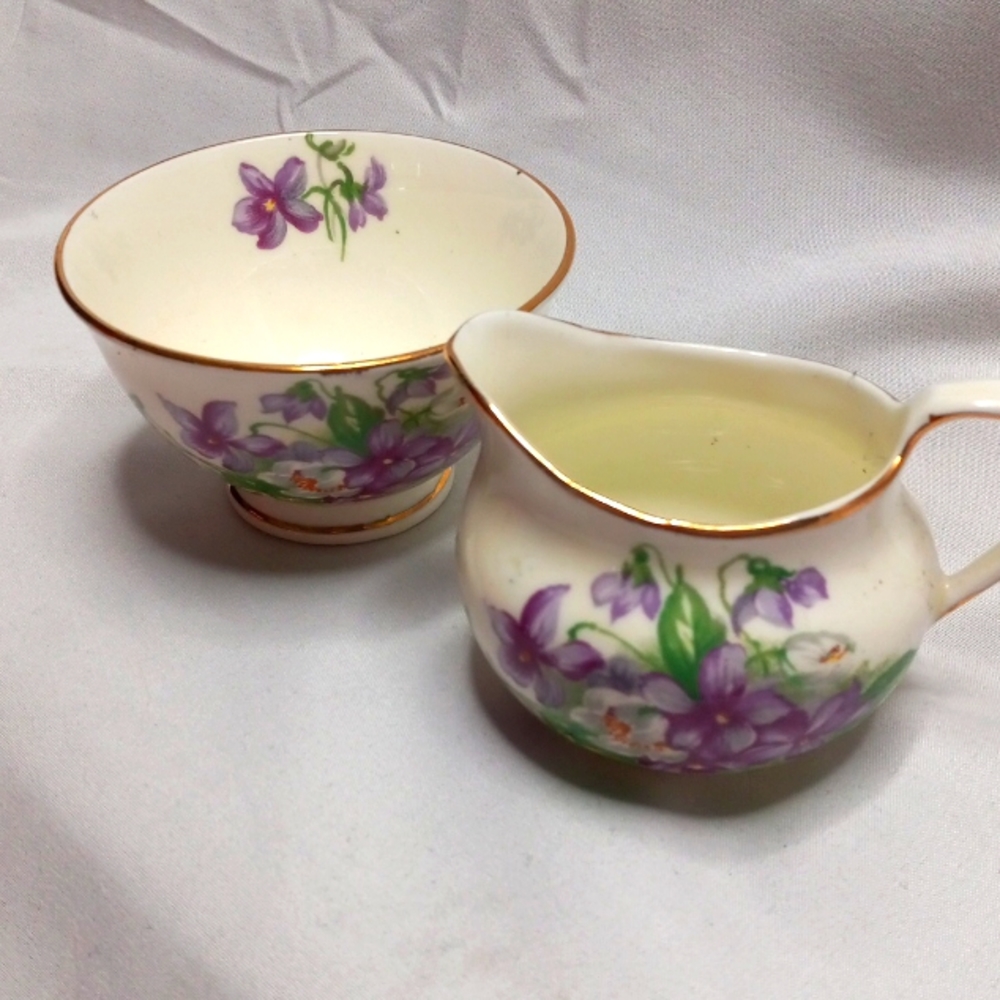 Sutherland Devon Violets Breakfast Set